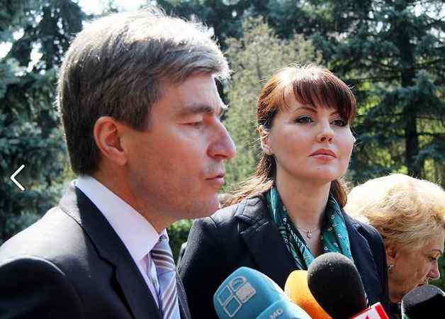 Vicepremierul Republicii Moldova, Eugen Carpov impreuna cu pretinsa sefa a diplomatiei transnistrene, Nina Stanski