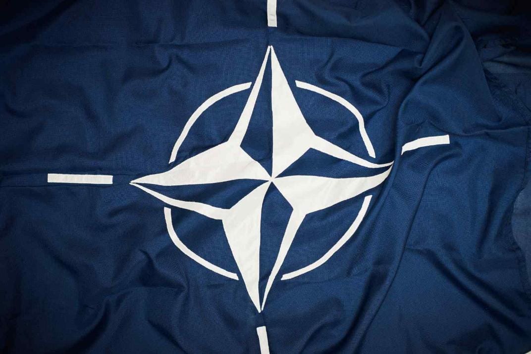 NATO sprijină instaurarea păcii în Donbass
